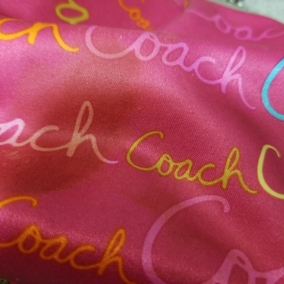 Coach pick Wristlet pouch - Picture 4 of 11